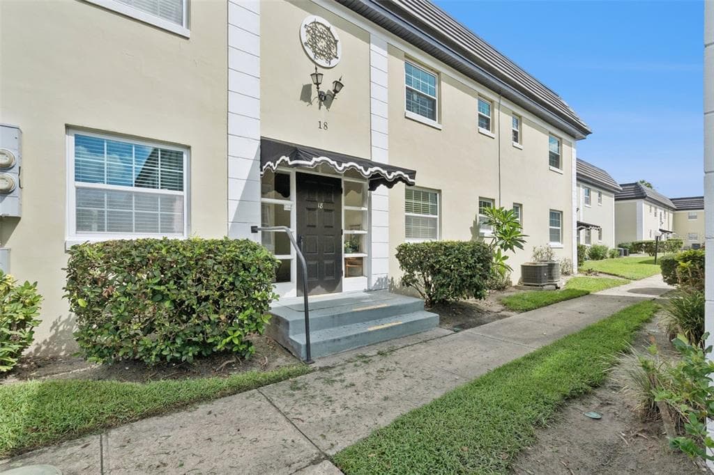 1500 GAY ROAD UNIT 18D WINTER PARK, FL 32789