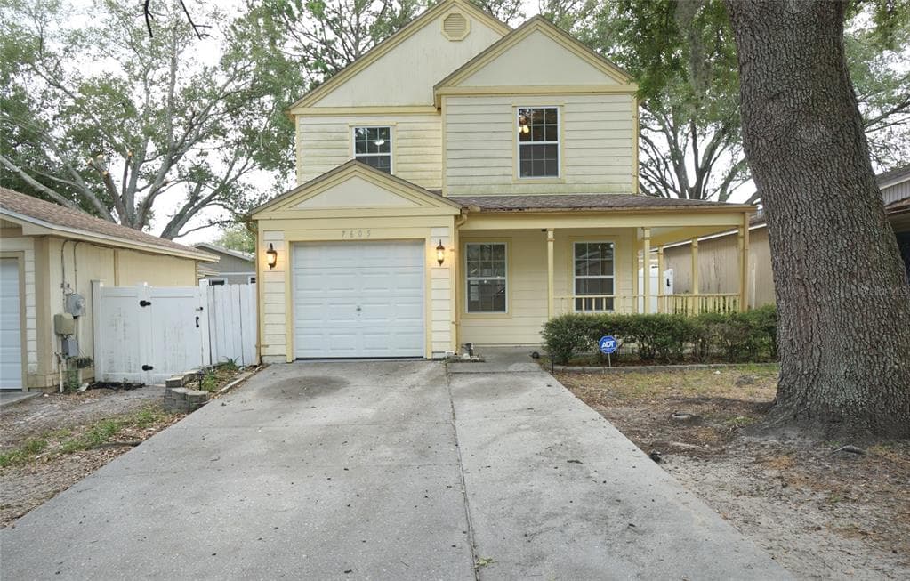 7605 GLADES COURT TAMPA, FL 33637