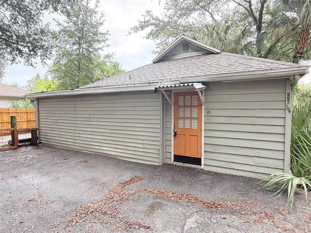 776 27TH AVENUE N UNIT 2 ST PETERSBURG, FL 33704