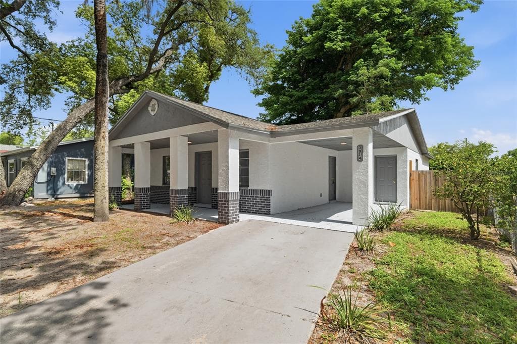 3014 E OSBORNE AVENUE TAMPA, FL 33610