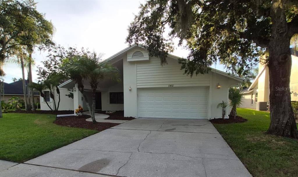 5461 OAKRIDGE DRIVE