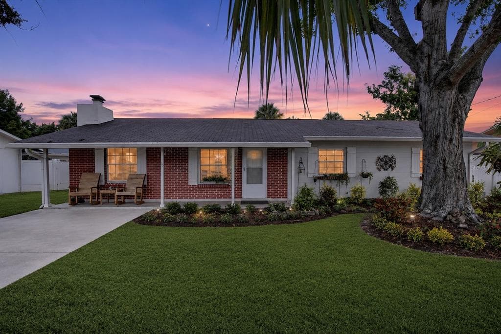 5010 STOLLS AVENUE TAMPA, FL 33615
