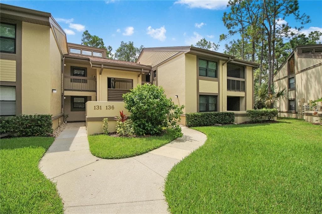 135 WOODLAKE WYNDE UNIT 135 OLDSMAR, FL 34677