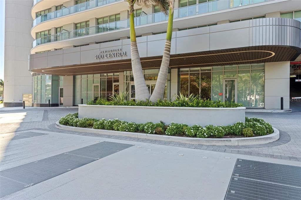 400 CENTRAL AVENUE UNIT 3103 ST PETERSBURG, FL 33701