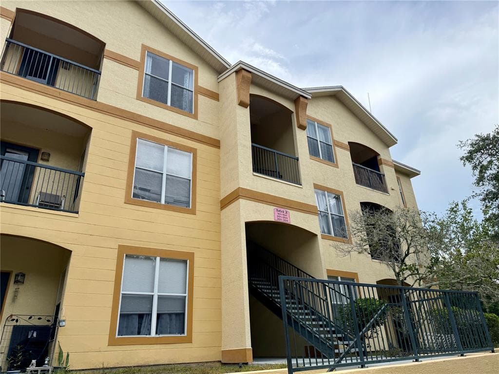 5612 PINNACLE HEIGHTS CIRCLE UNIT 302