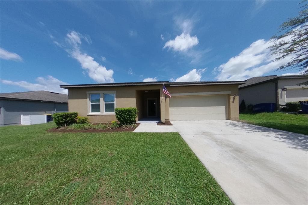 15724 PINE SISKIN LOOP MASCOTTE, FL 34753
