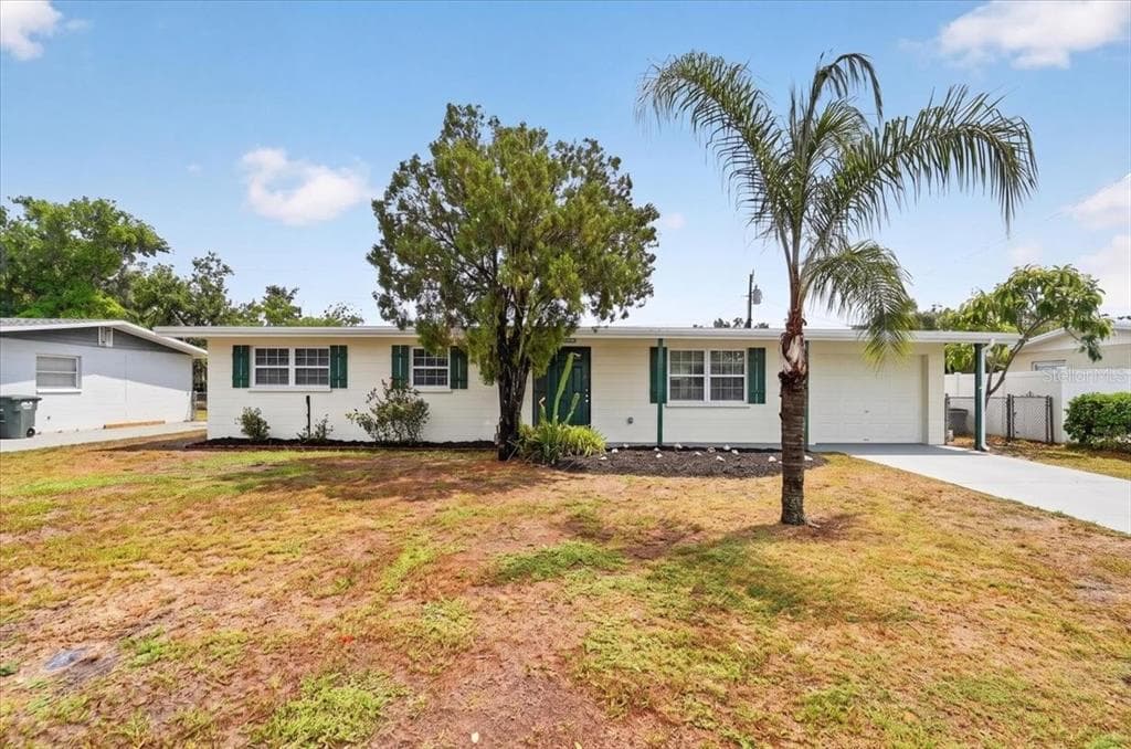 2019 24TH AVENUE W BRADENTON, FL 34205