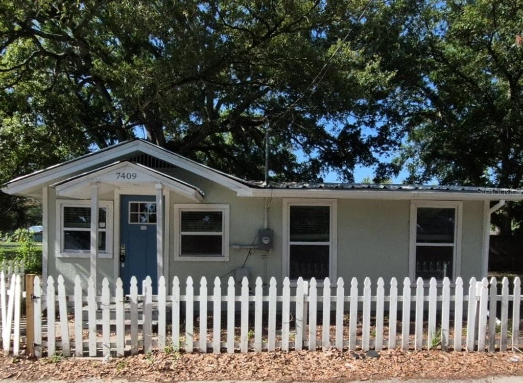 7409 RHODE ISLAND DRIVE TAMPA, FL 33619