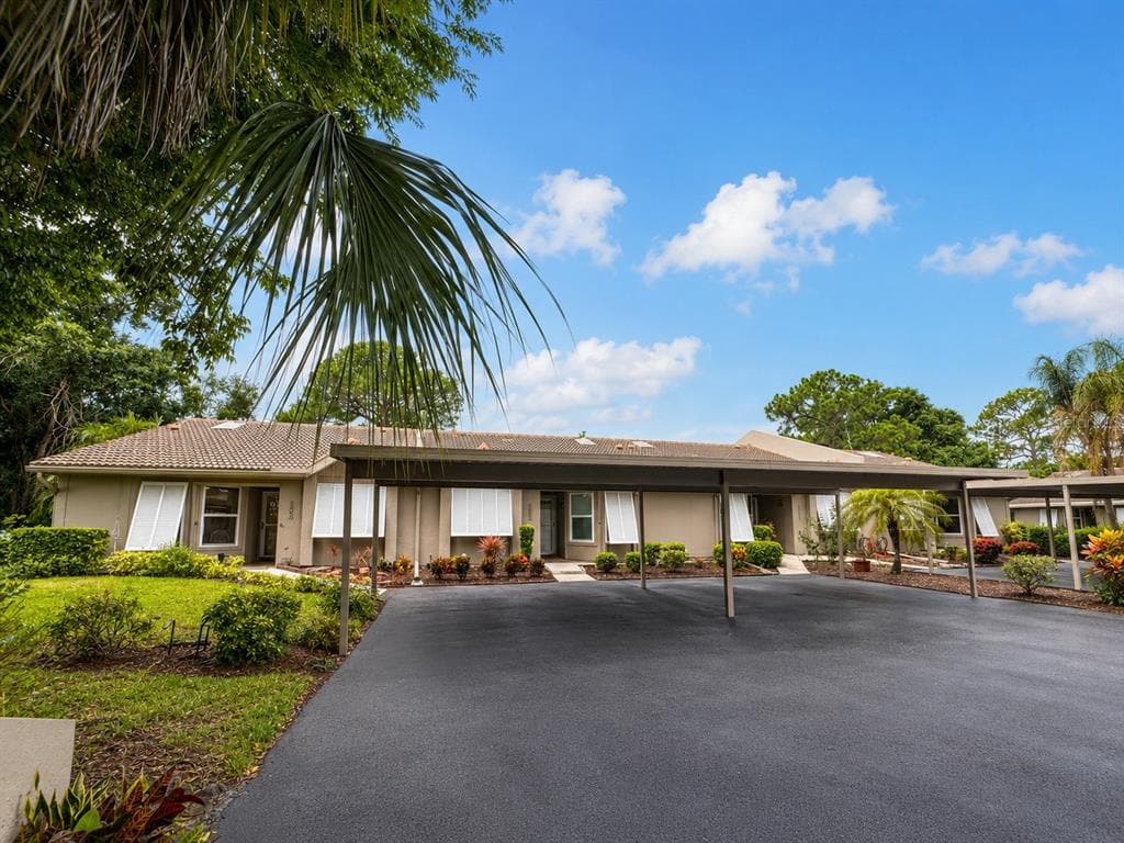 5608 37TH STREET E UNIT 26 BRADENTON, FL 34203