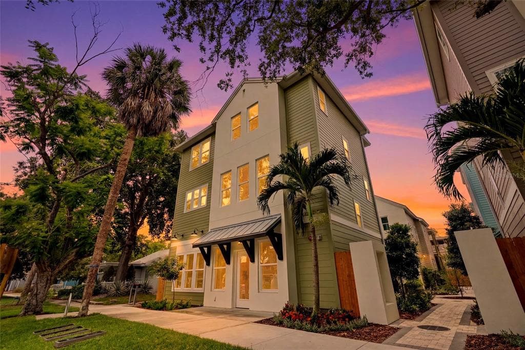 2540 1ST AVENUE N ST PETERSBURG, FL 33713