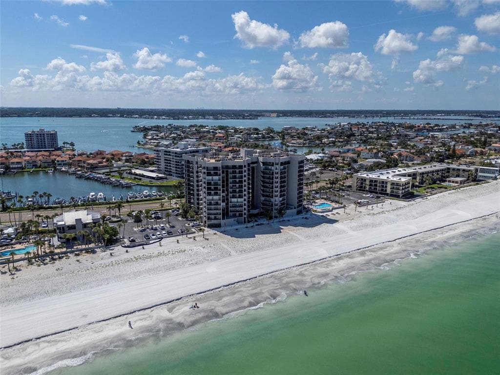 1660 GULF BOULEVARD UNIT 407 CLEARWATER BEACH, FL 33767