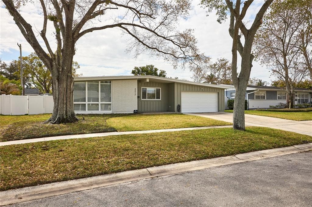 3312 NAKORA DRIVE TAMPA, FL 33618