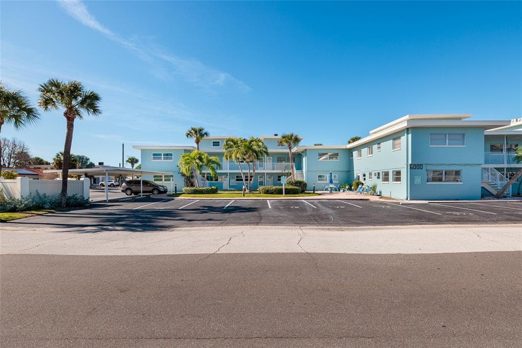 6000 2ND STREET E UNIT 6 ST PETE BEACH, FL 33706