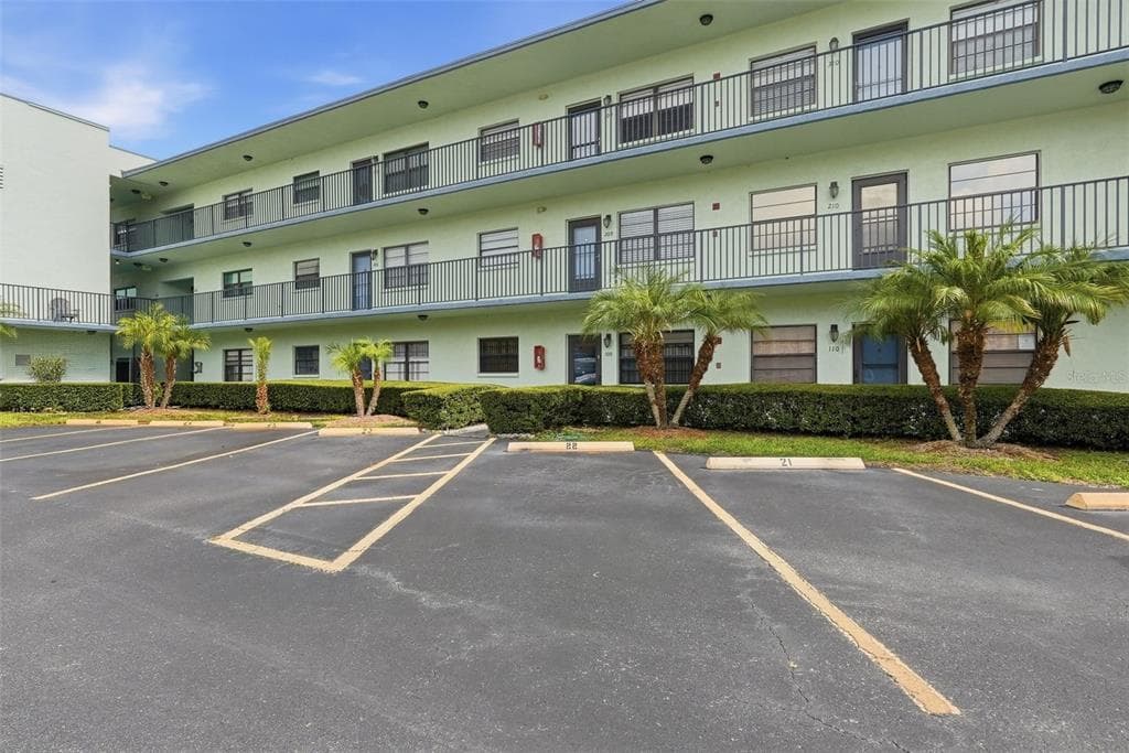5973 TERRACE PARK DRIVE N UNIT 109 ST PETERSBURG, FL 33709