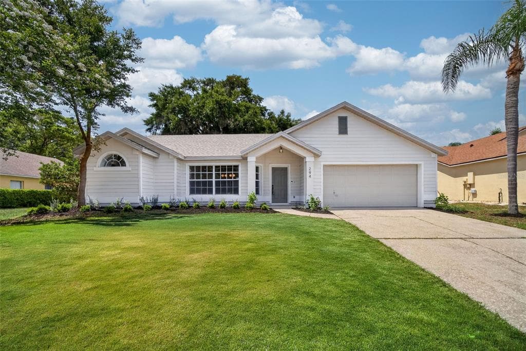 294 LAKE DOE BOULEVARD APOPKA, FL 32703