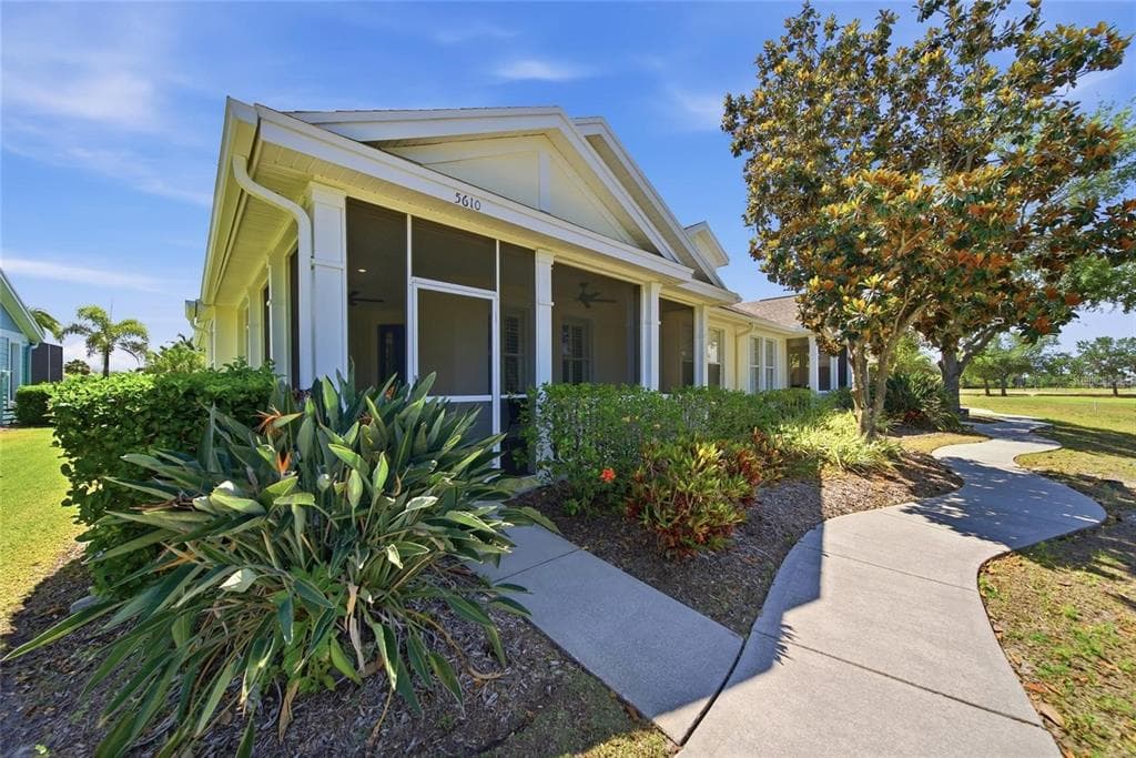 5610 GOLDEN ISLES DRIVE APOLLO BEACH, FL 33572