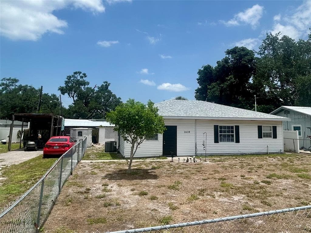 2628 45TH AVENUE W BRADENTON, FL 34207