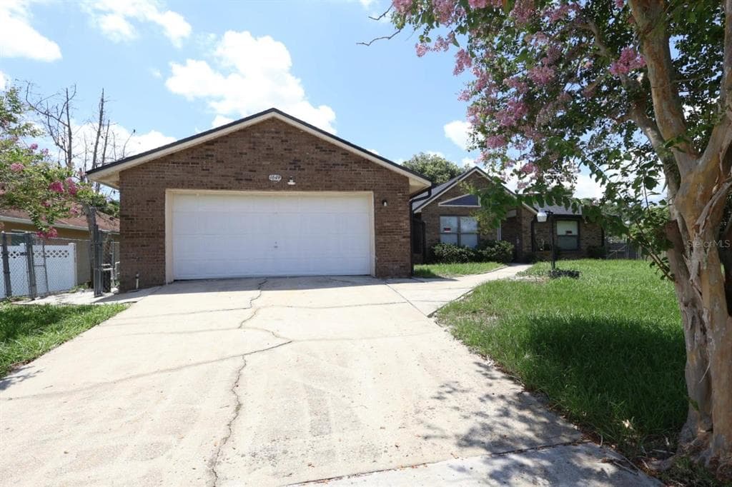 1649 PENDLETON STREET DELTONA, FL 32725