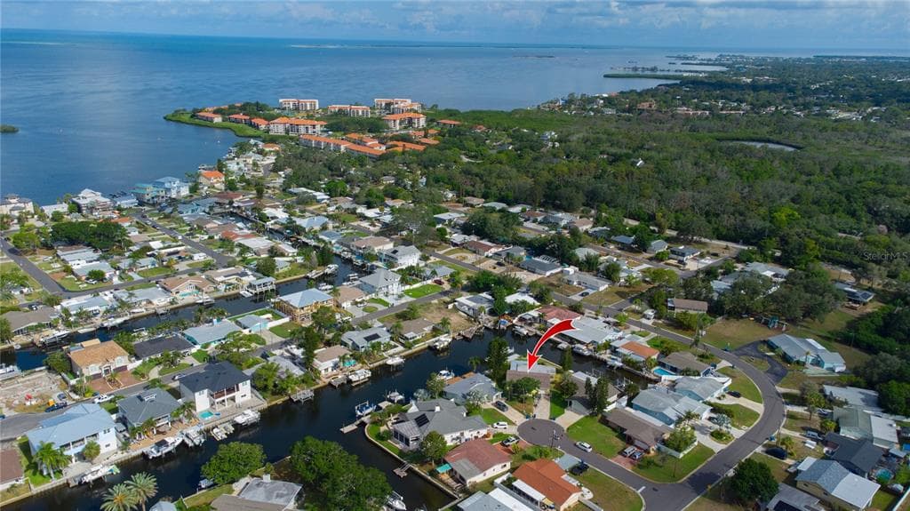 318 CIRCLE DRIVE PALM HARBOR, FL 34683
