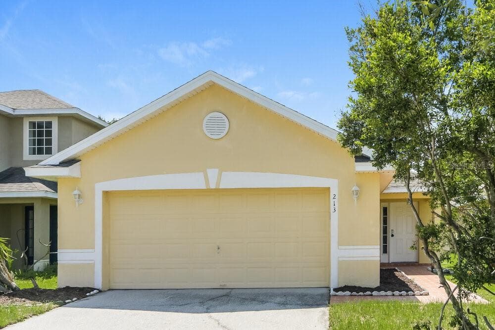 213 OWENSHIRE CIRCLE KISSIMMEE, FL 34744