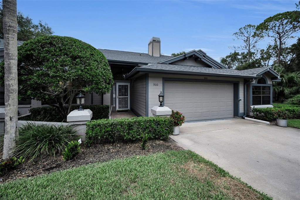 900 LUCAS LANE OLDSMAR, FL 34677