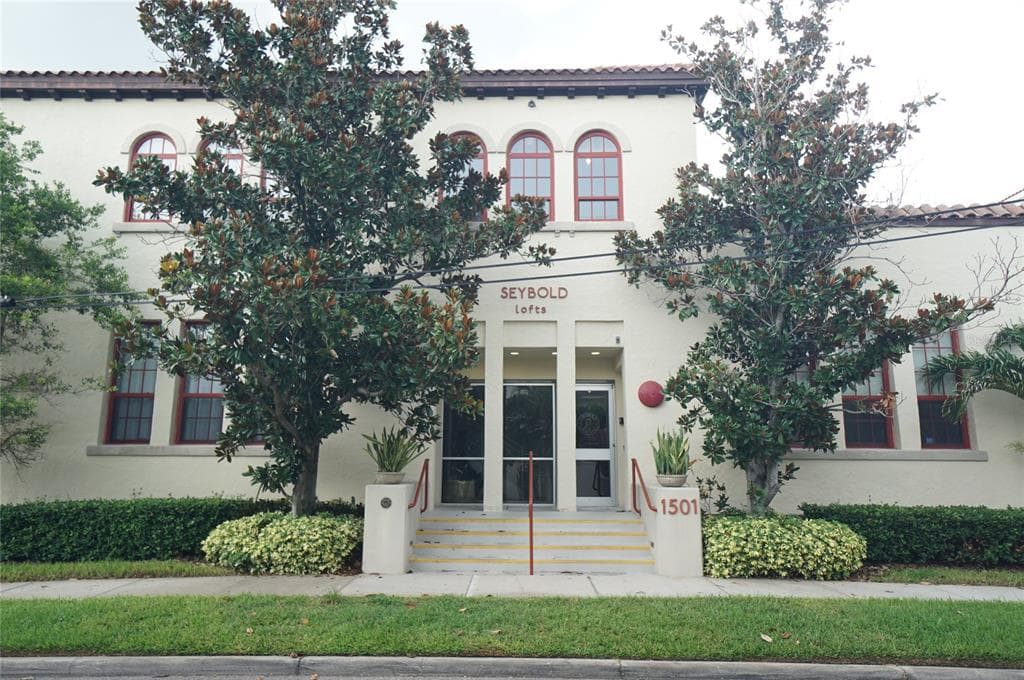 1501 W HORATIO STREET UNIT 111 TAMPA, FL 33606