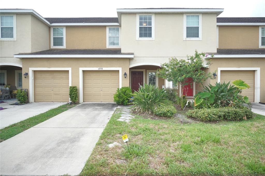 6938 TOWNE LAKE ROAD RIVERVIEW, FL 33578