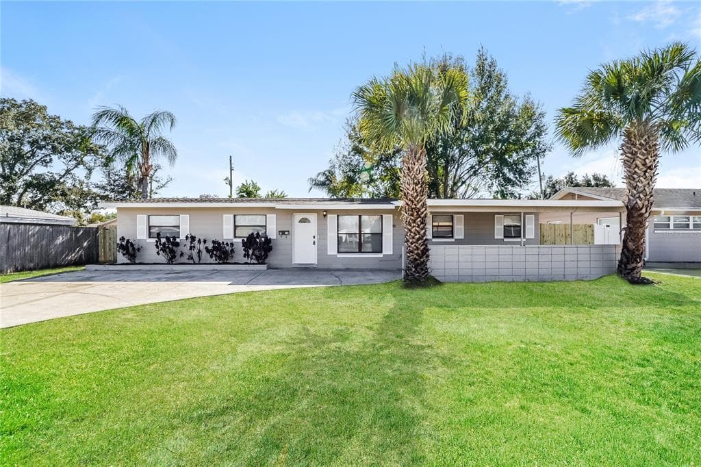 1122 IBSEN AVENUE ORLANDO, FL 32809