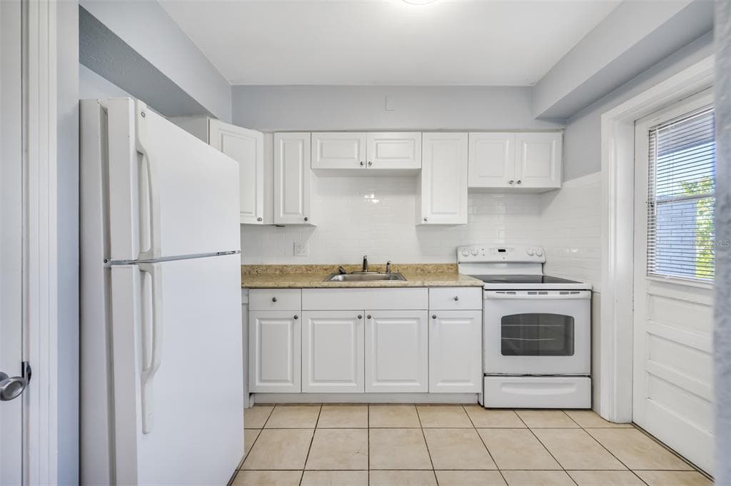 1070 S CLEARVIEW AVE UNIT 10 TAMPA, FL 33629