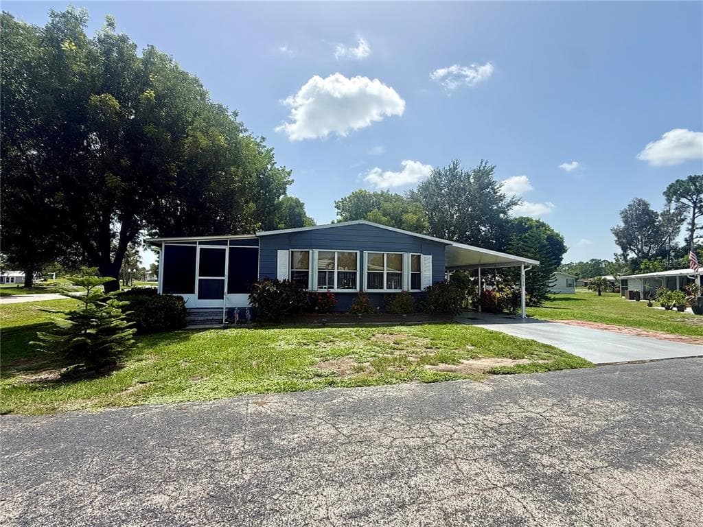 9735 LAKE FAIRWAYS BOULEVARD NORTH FORT MYERS, FL 33903