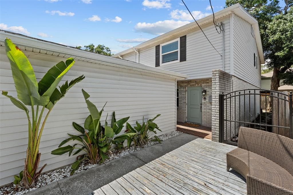2517 W TENNESSEE AVENUE TAMPA, FL 33629