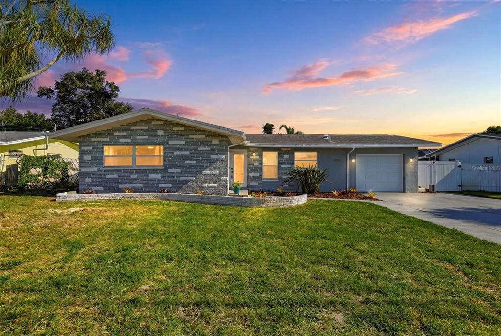1354 62ND AVENUE S ST PETERSBURG, FL 33705