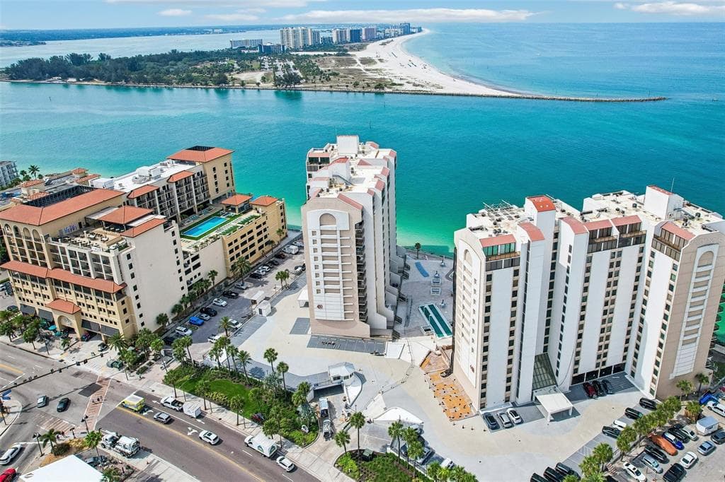 450 S GULFVIEW BOULEVARD UNIT 605 CLEARWATER BEACH, FL 33767