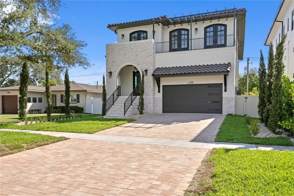 502 E DAVIS BOULEVARD TAMPA, FL 33606