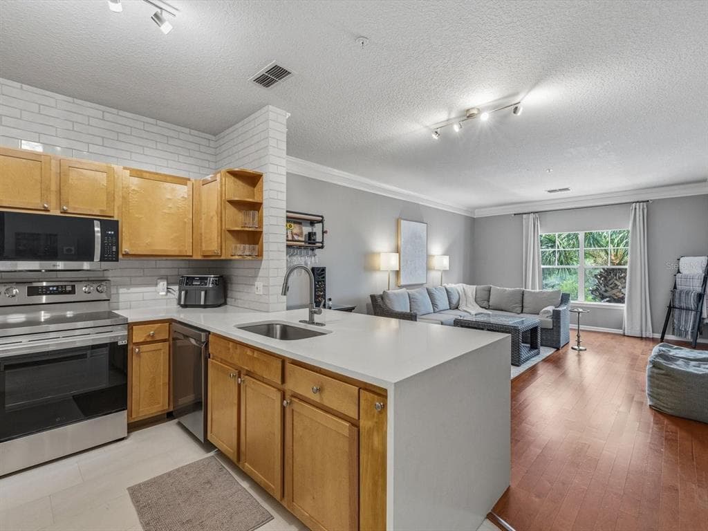 4207 S DALE MABRY HIGHWAY UNIT 8308 TAMPA, FL 33611