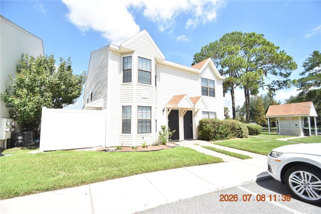 2302 MAKI ROAD UNIT 2 PLANT CITY, FL 33563