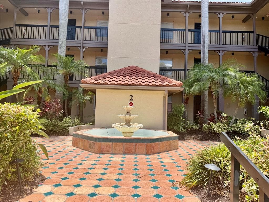 2400 FEATHER SOUND DRIVE UNIT 213 CLEARWATER, FL 33762
