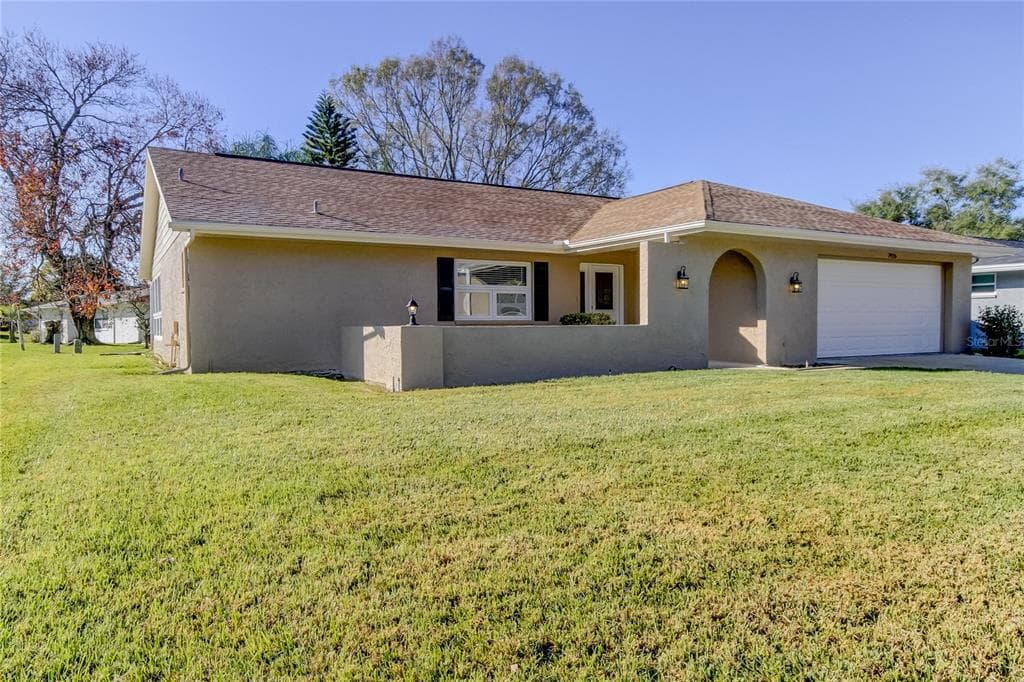 7926 FOXWOOD DRIVE NEW PORT RICHEY, FL 34653