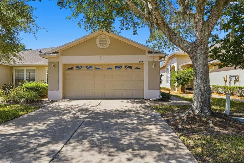 31421 SHAKER CIRCLE WESLEY CHAPEL, FL 33543