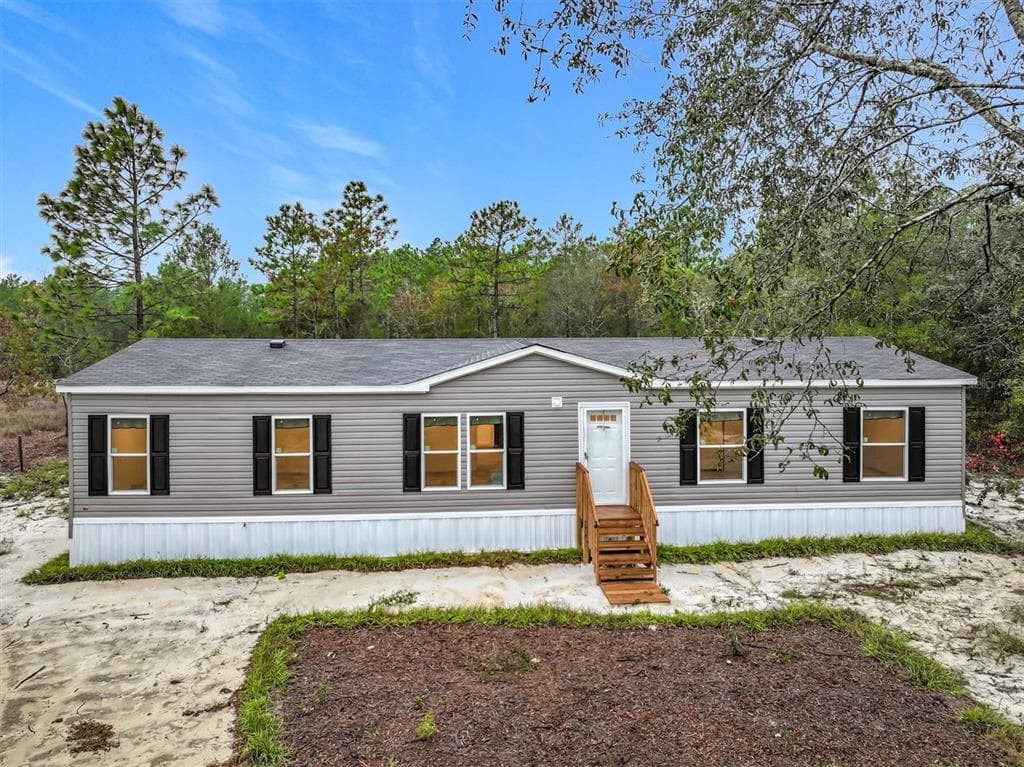 150 LAKE GALILEE DRIVE HAWTHORNE, FL 32640