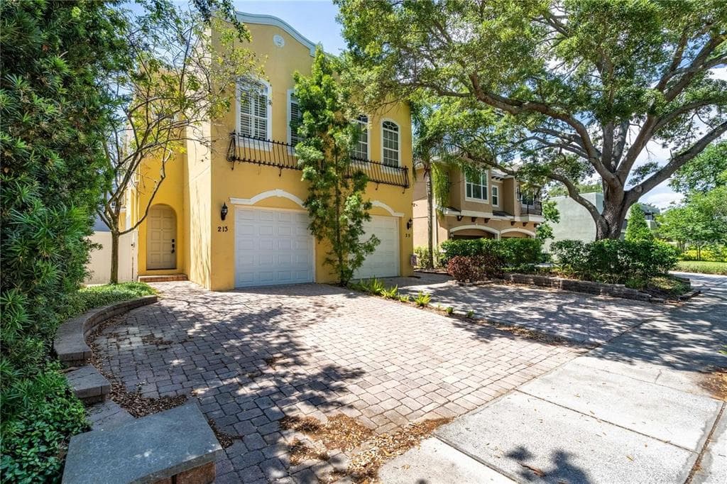 213 S ARRAWANA AVENUE TAMPA, FL 33609