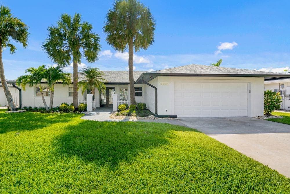 3924 VERSAILLES DRIVE