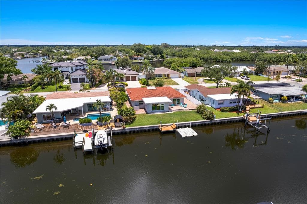 4425 13TH WAY NE ST PETERSBURG, FL 33703