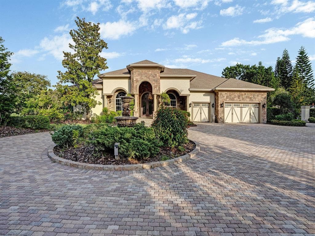 11471 TROTTING DOWN DRIVE