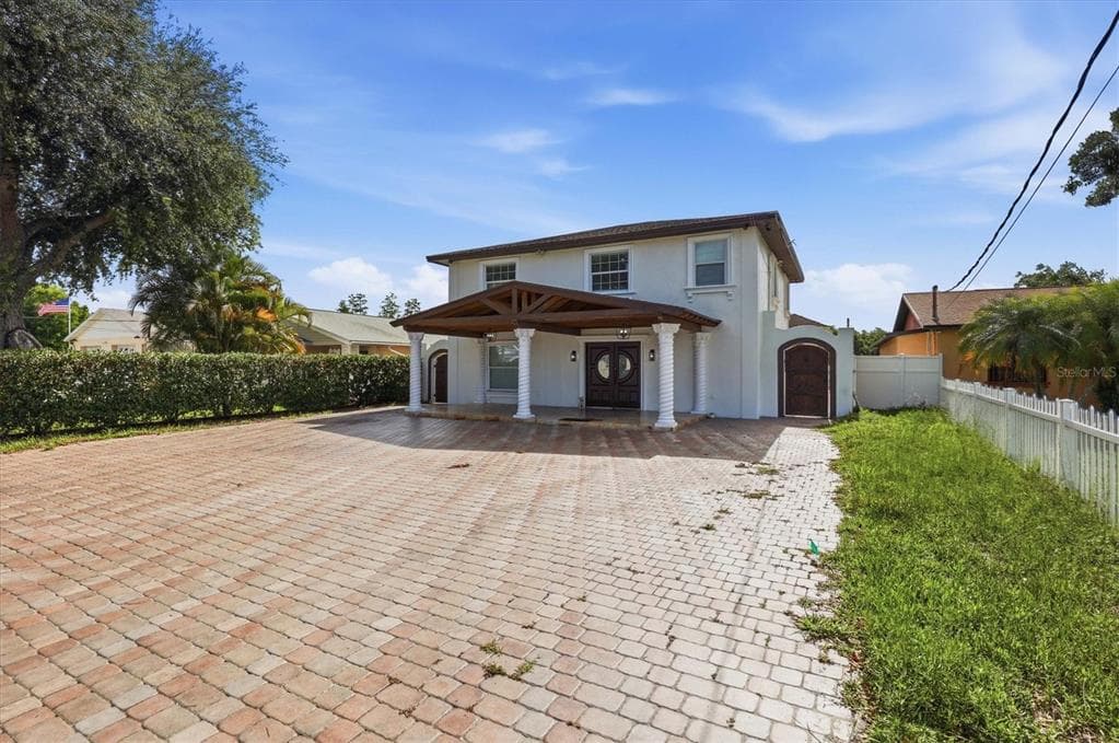 6611 N HALE AVENUE TAMPA, FL 33609