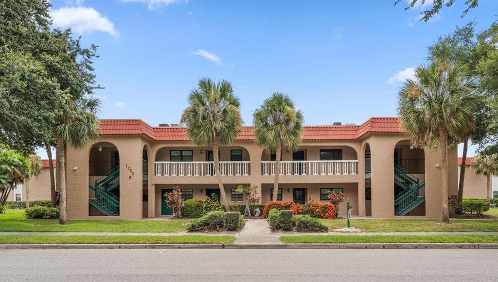 1750 BELLEAIR FOREST DRIVE UNIT B8 BELLEAIR, FL 33756