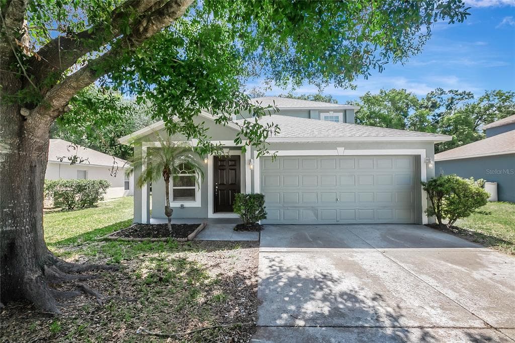 7861 COUNTRY CHASE AVENUE LAKELAND, FL 33810