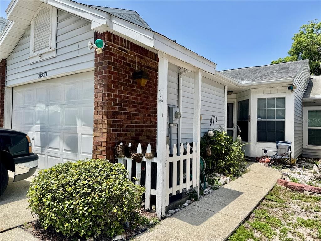 3121 BEECHER DRIVE E UNIT D