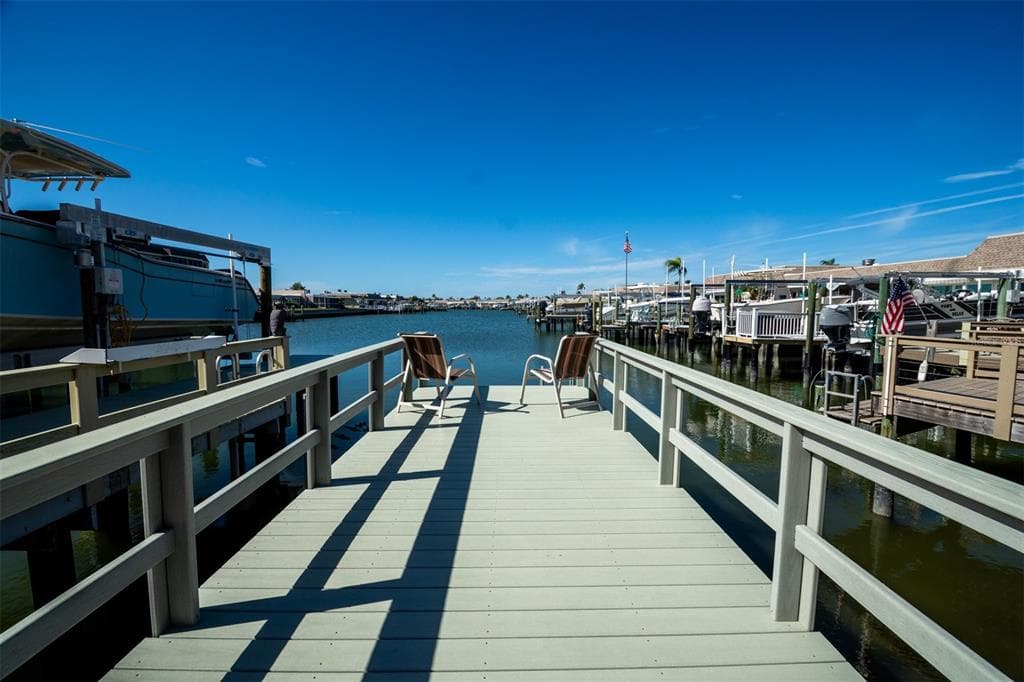 128 BOCA CIEGA POINT BOULEVARD N ST PETERSBURG, FL 33708