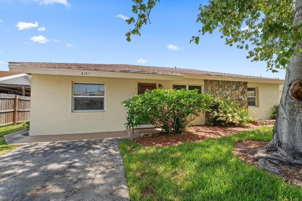 8357 75TH AVENUE SEMINOLE, FL 33777